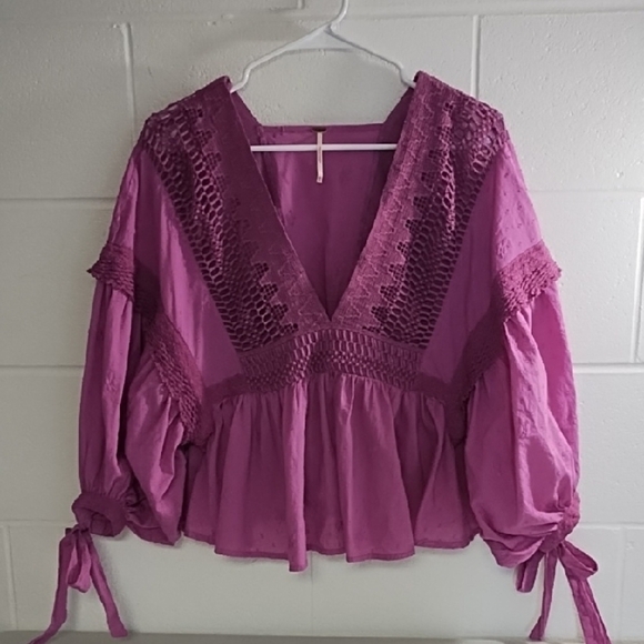 Free People Raspberry Boho Cotton Crochet Ruffled Dobby embroidered Blouse Top - Picture 12 of 13